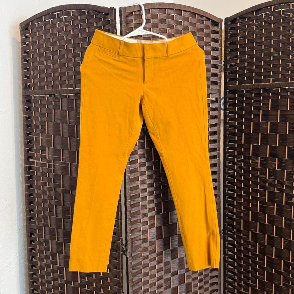 Banana Republic Petite Women's Mustard Yellow Sloan Fit Pats Size 00